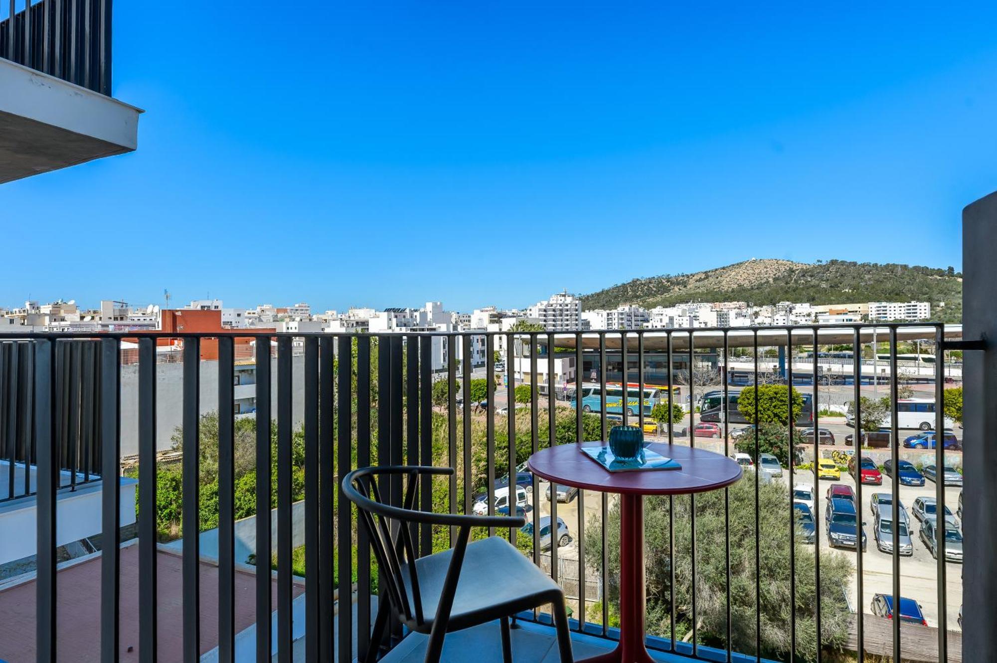 Hotel Vibra District - Adults Only Sant Antoni de Portmany Екстериор снимка