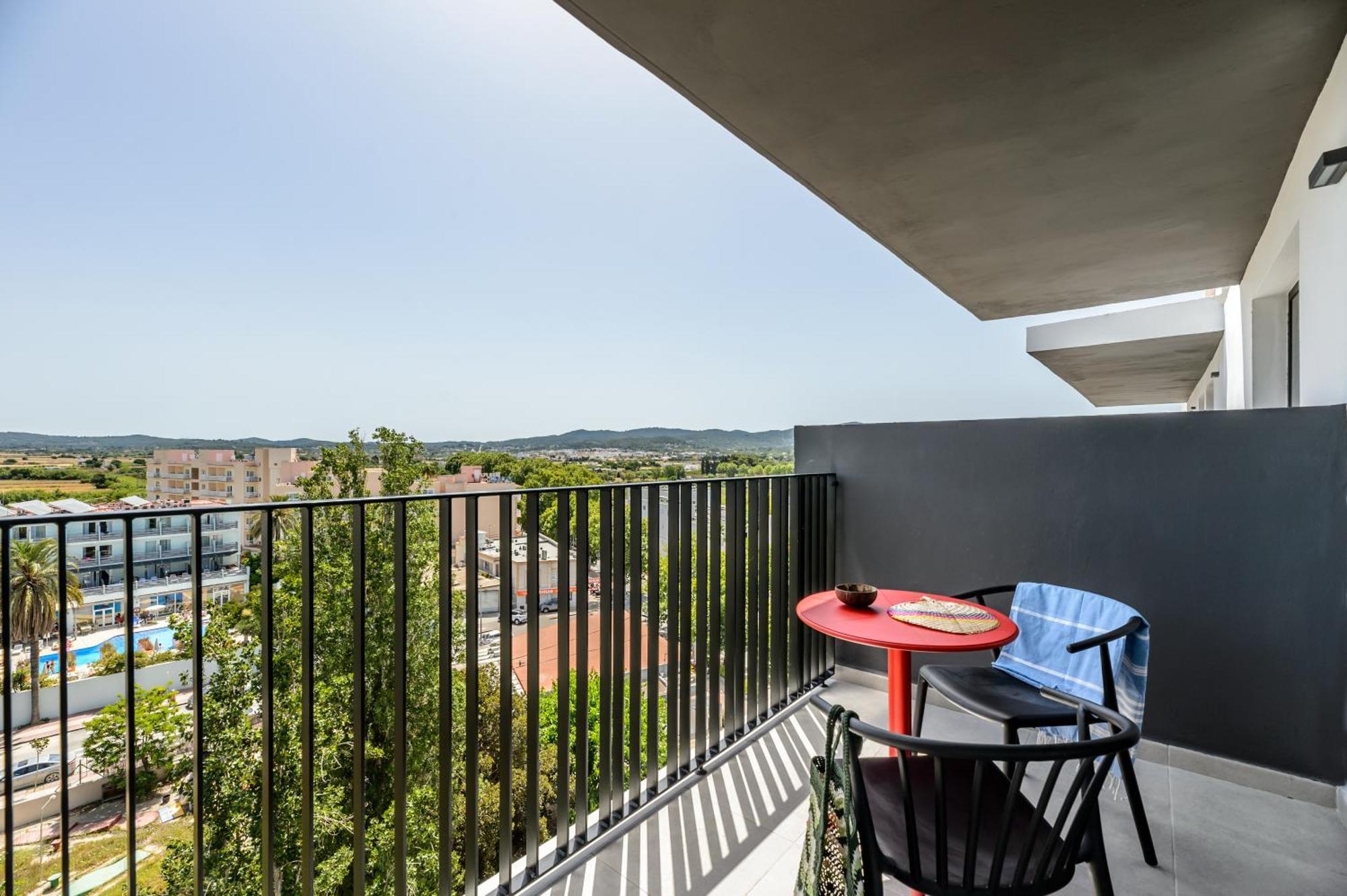 Hotel Vibra District - Adults Only Sant Antoni de Portmany Екстериор снимка