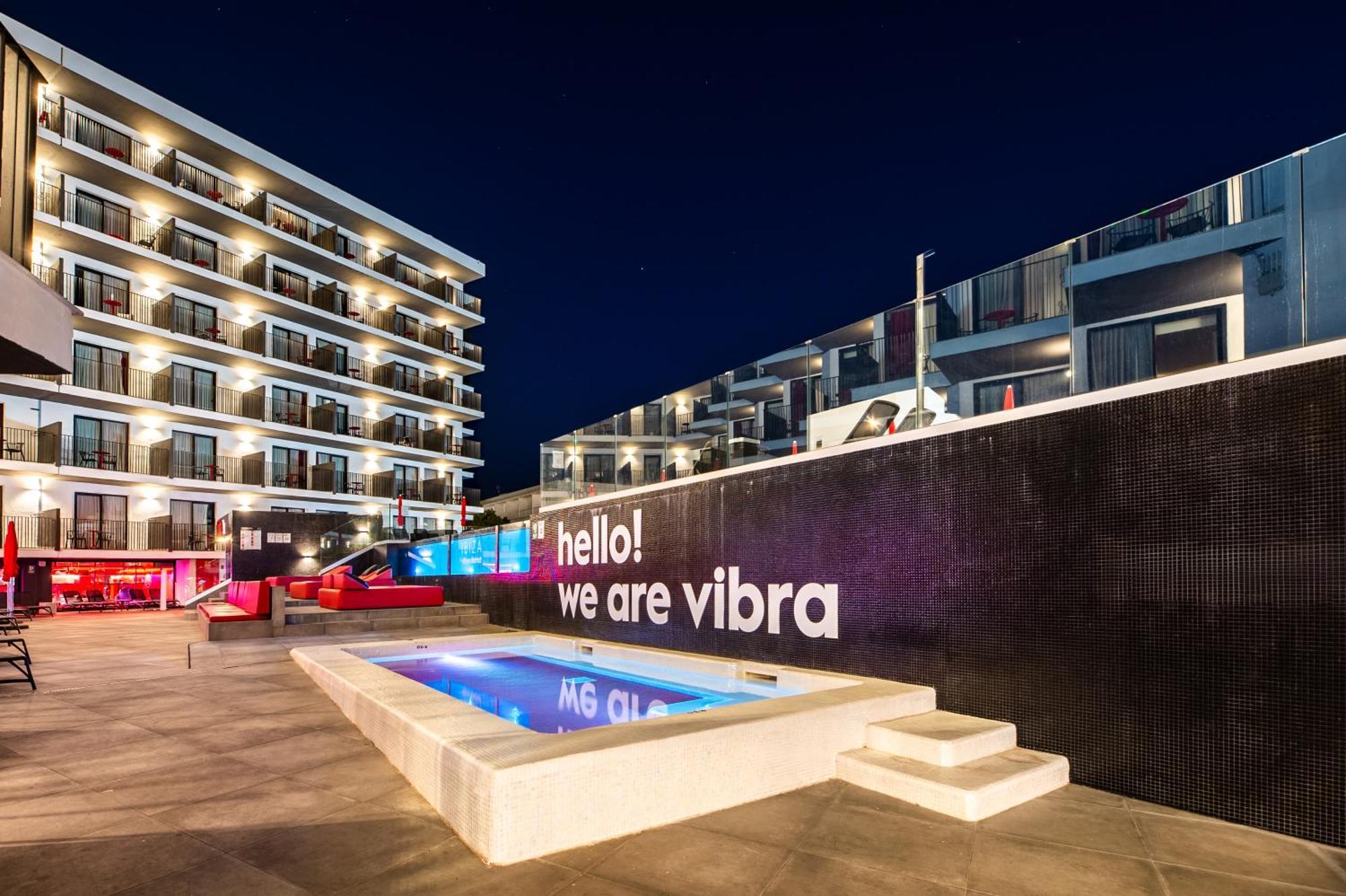 Hotel Vibra District - Adults Only Sant Antoni de Portmany Екстериор снимка